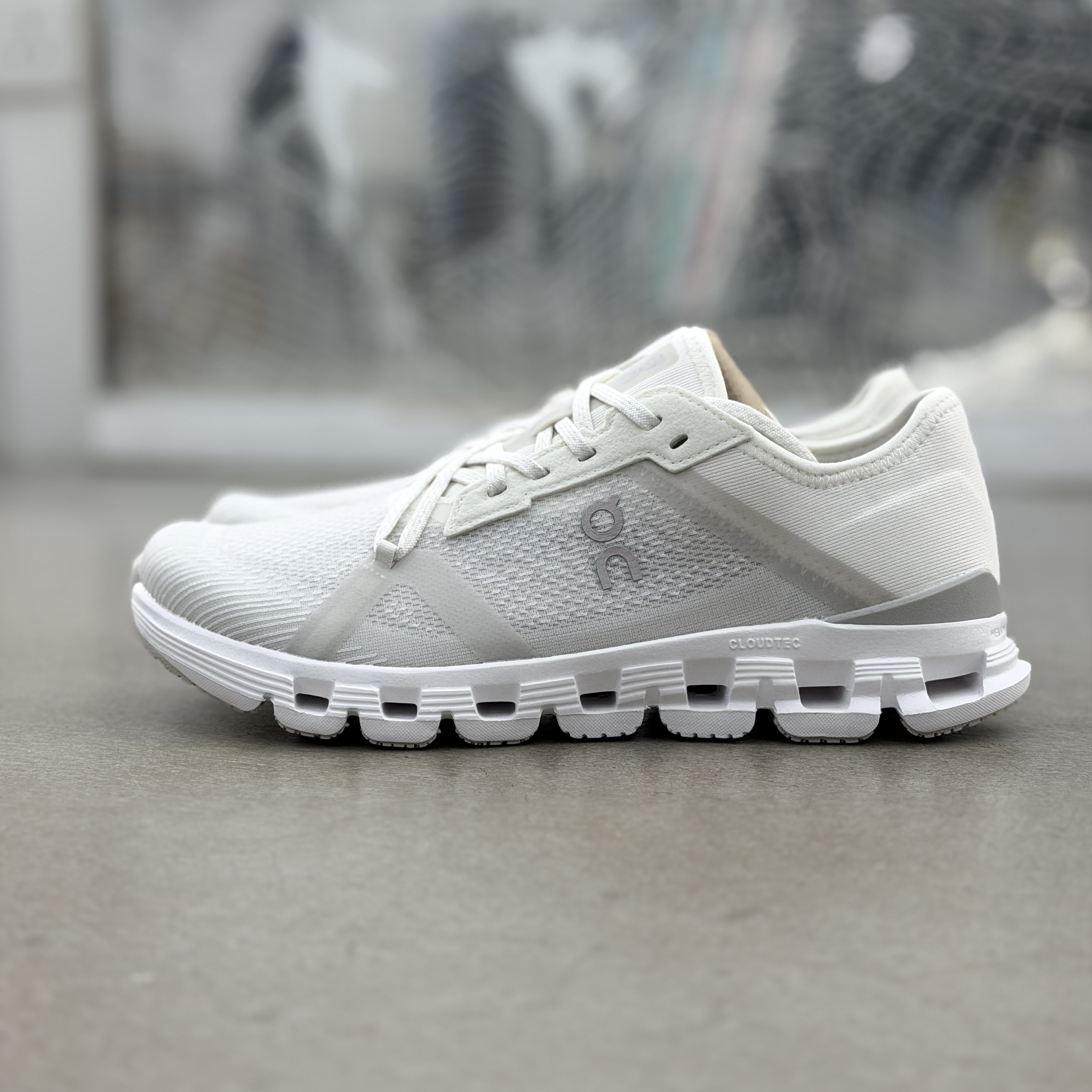 On Running Cloud X4 AD White Wolf | 3WF10172852