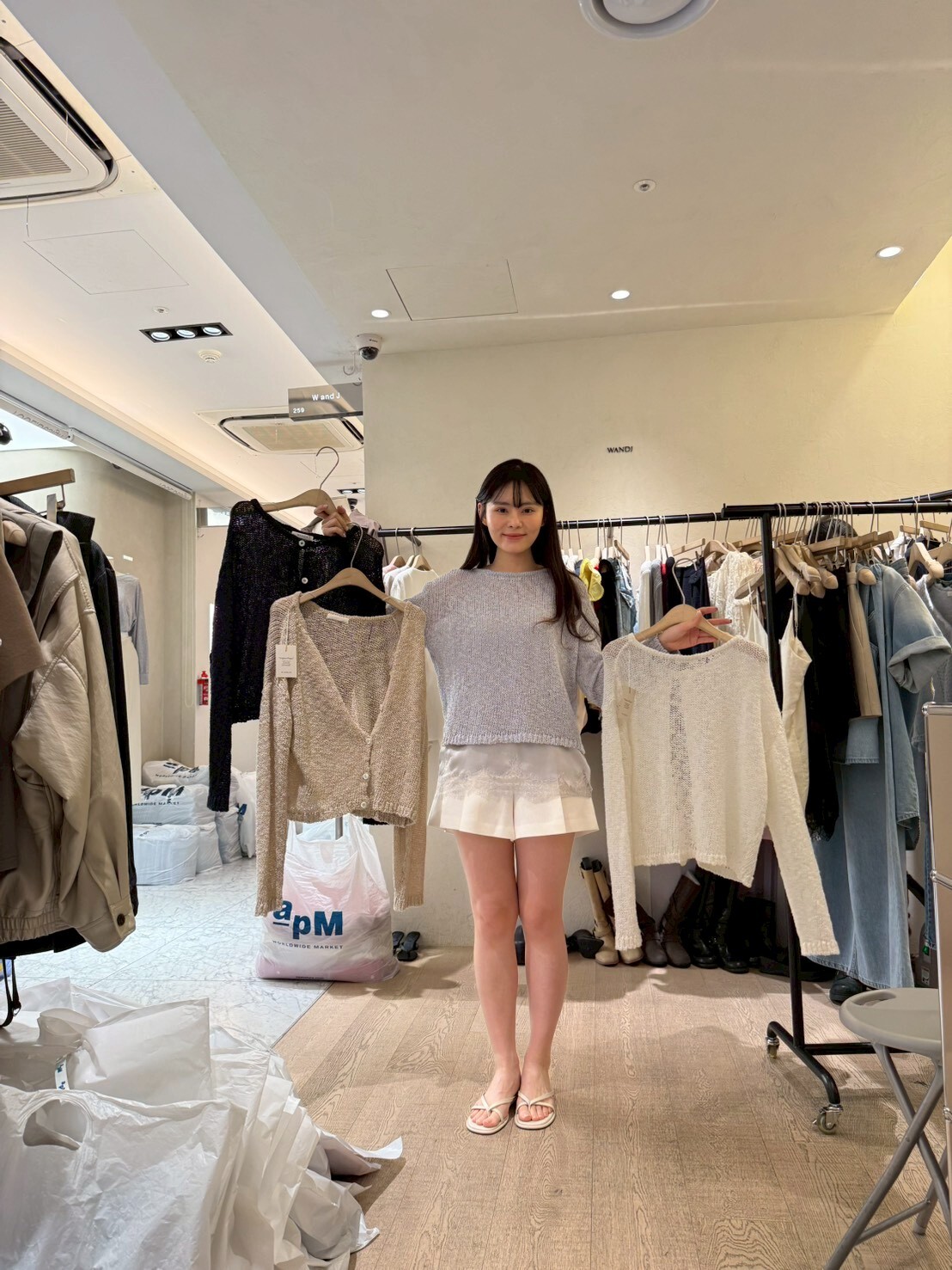 WJ6037 泡泡針織排扣圓領上衣