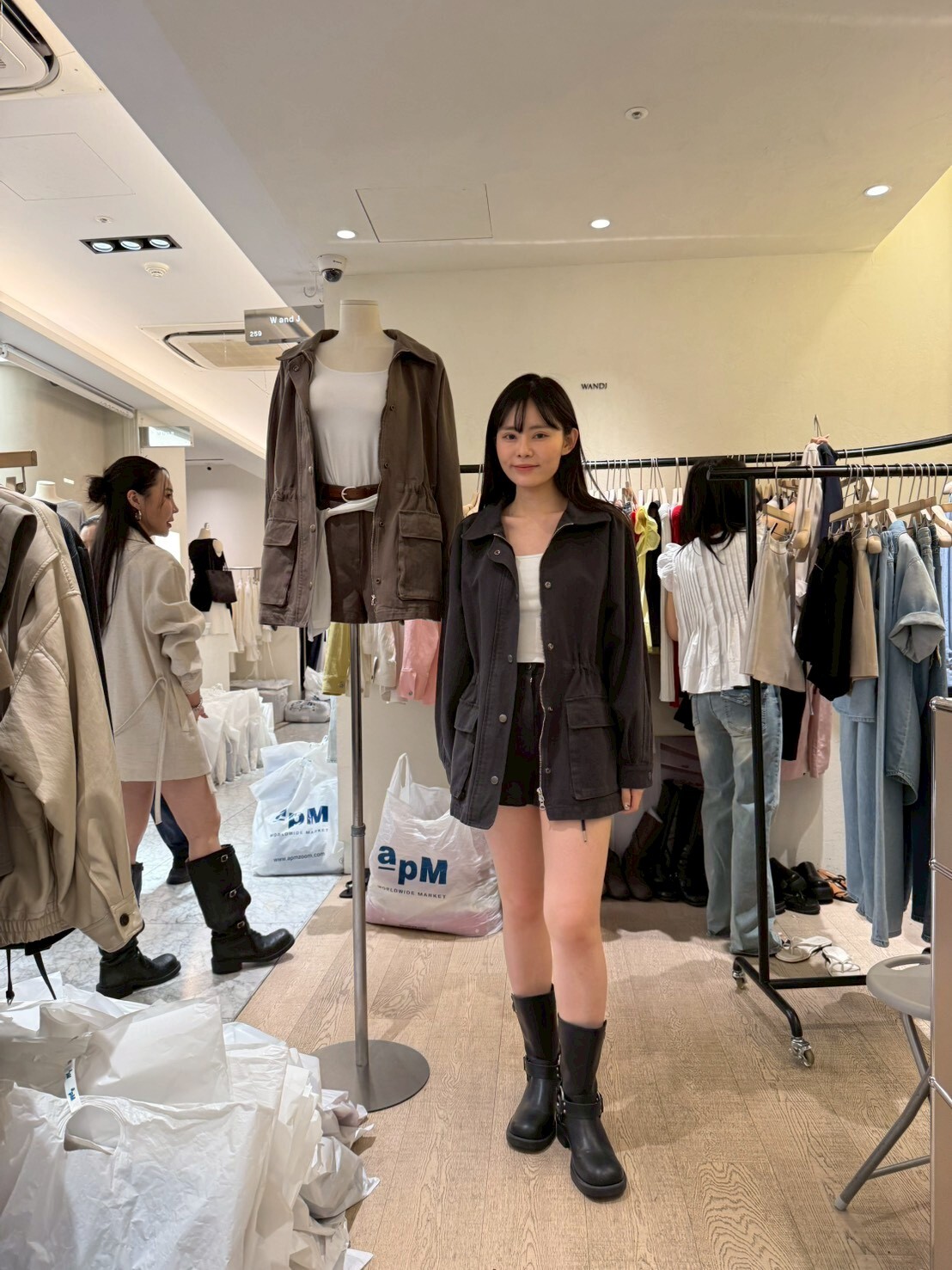 WJ6052 橡筋收腰翻領拉鏈外套