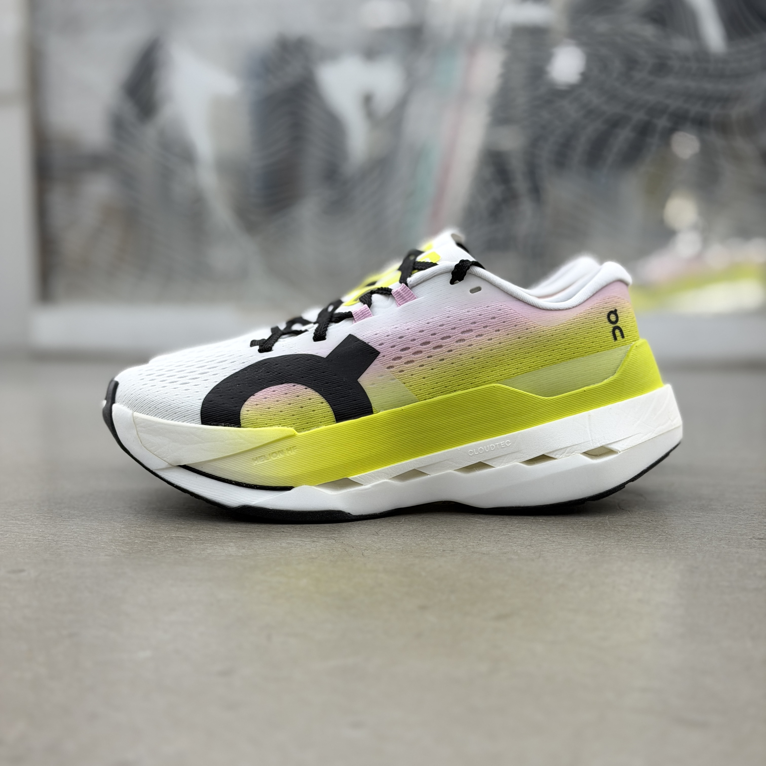 On Cloudboom Max Lime