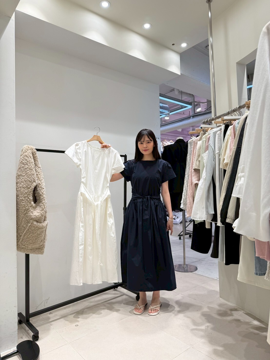 HU6016 圓領連身長裙