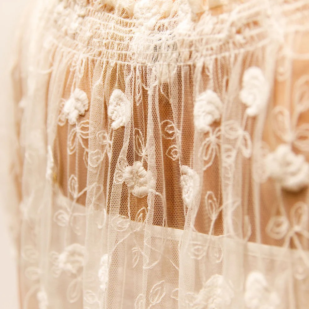 1BB0327-031 [BRIGITTE BARDOT] Claudette Floral Embroidered Tulle Blouse White #122610800 (EU)