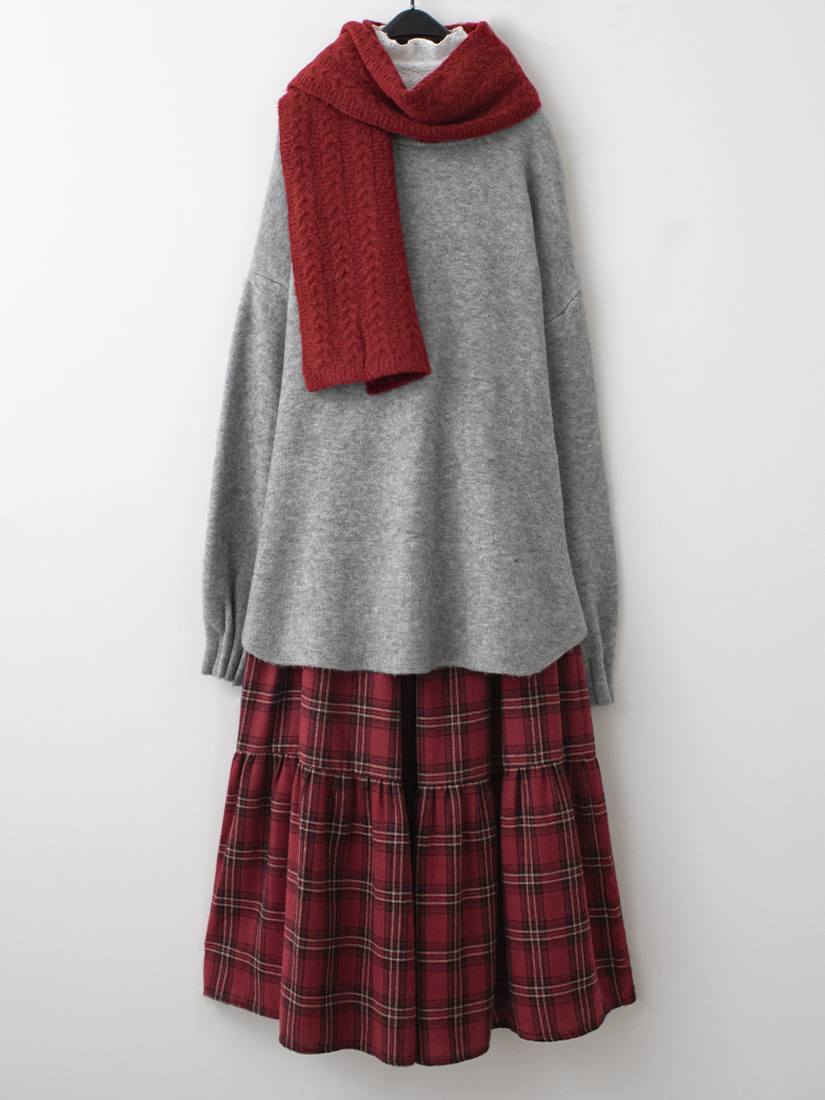 下擺弧形毛衣絨毛內搭格紋法蘭絨蛋糕長裙組合
