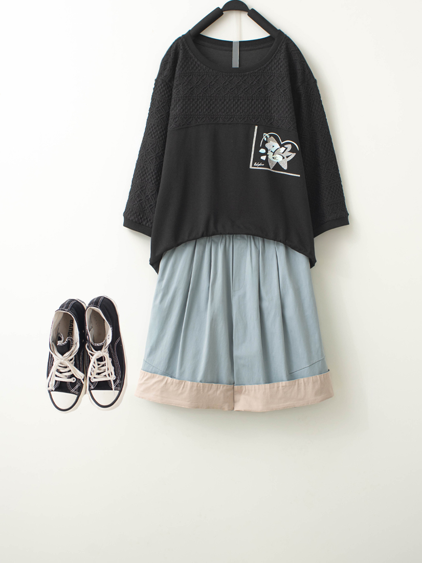 簍空勾花蕾絲剪接上衣打褶五分寬口褲組合