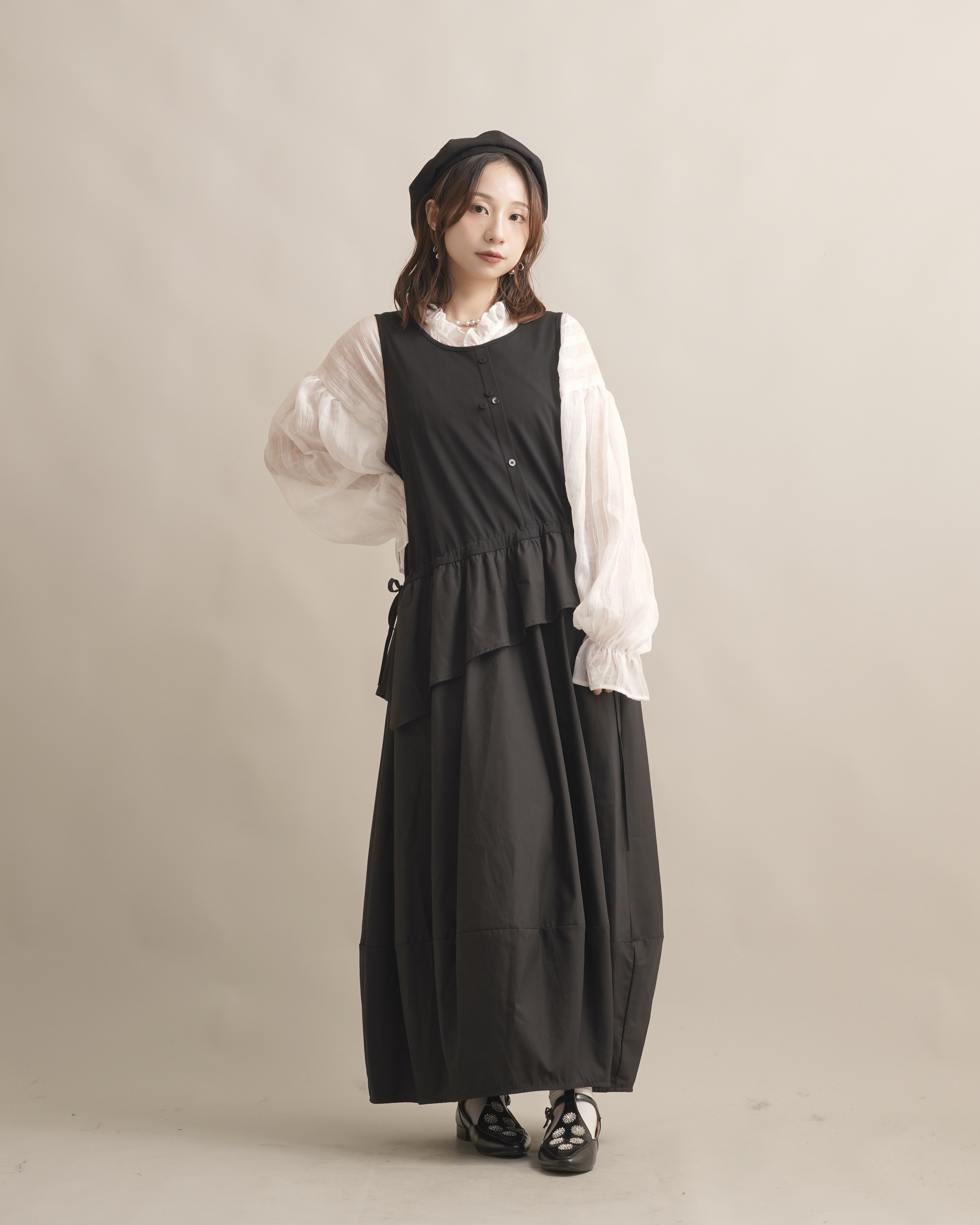 060222 小眾設計款! 繭型背心洋 - 2 colors