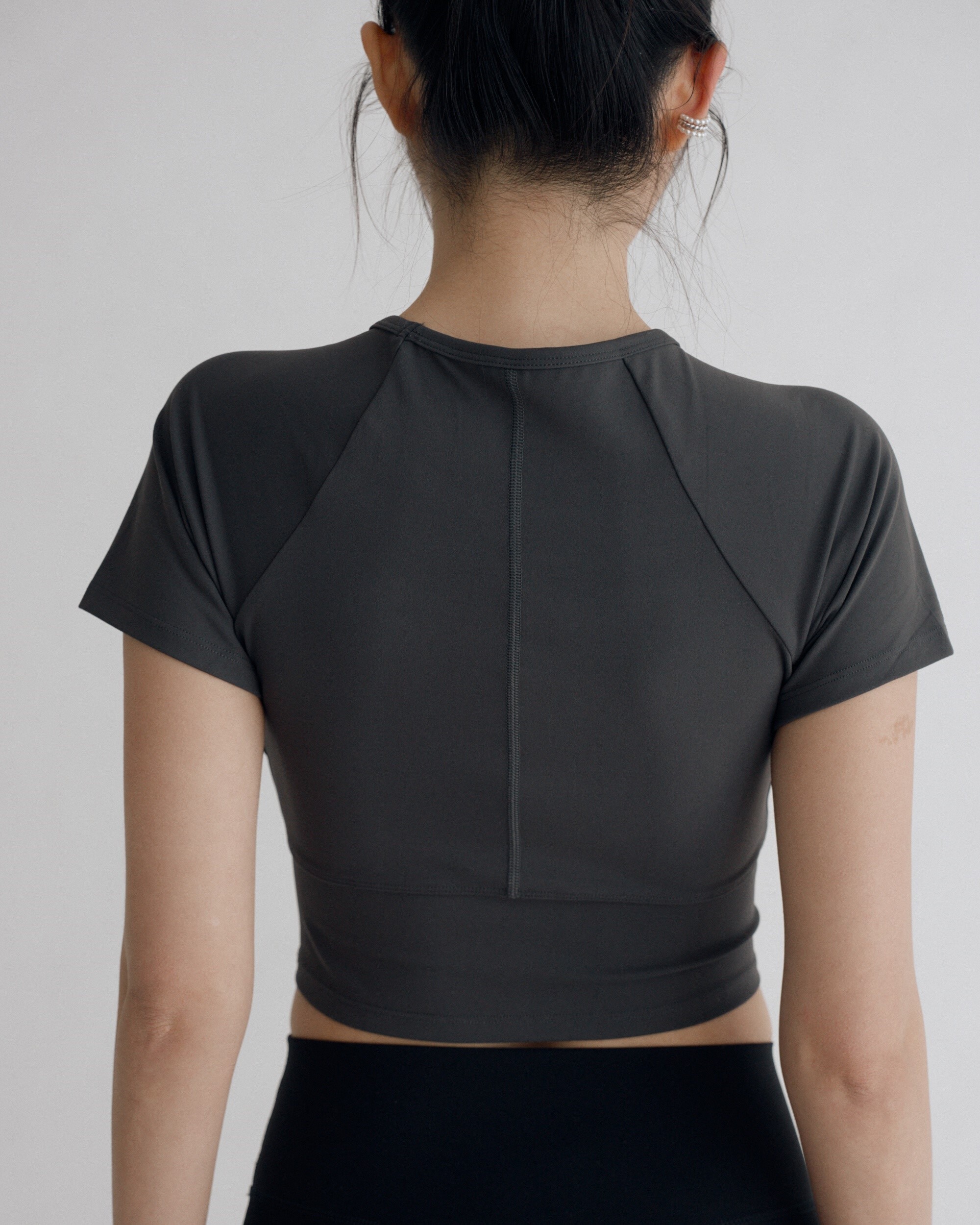 機能短版收腰短袖-石墨灰