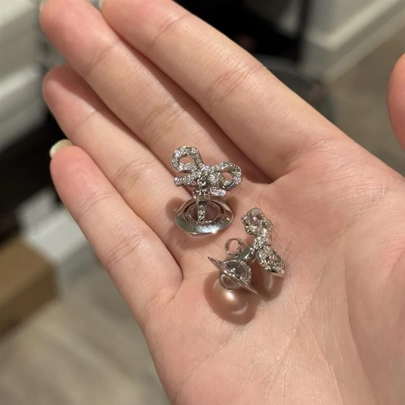 ❰ 預訂 ❱ Vivienne Westwood Octavie Earrings (Clear)