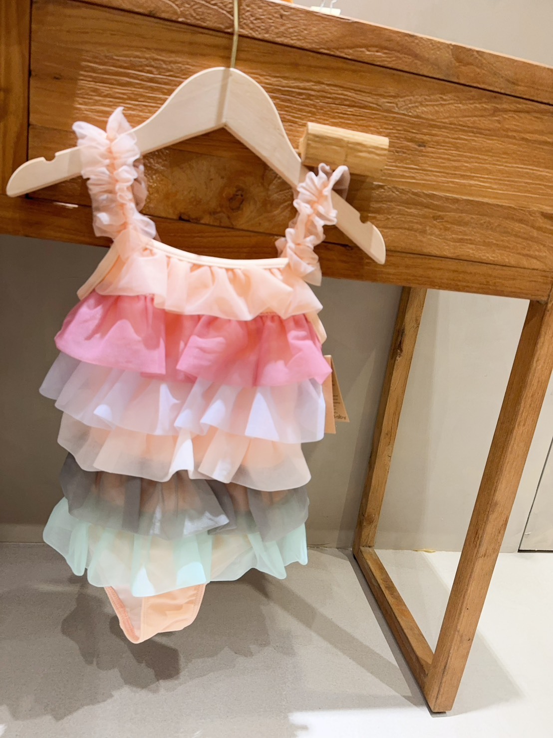 82504蛋糕裙泳裝E55