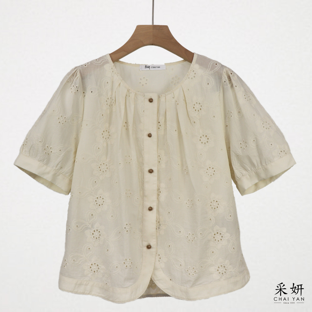 圓釦花朵亞麻短袖襯衫