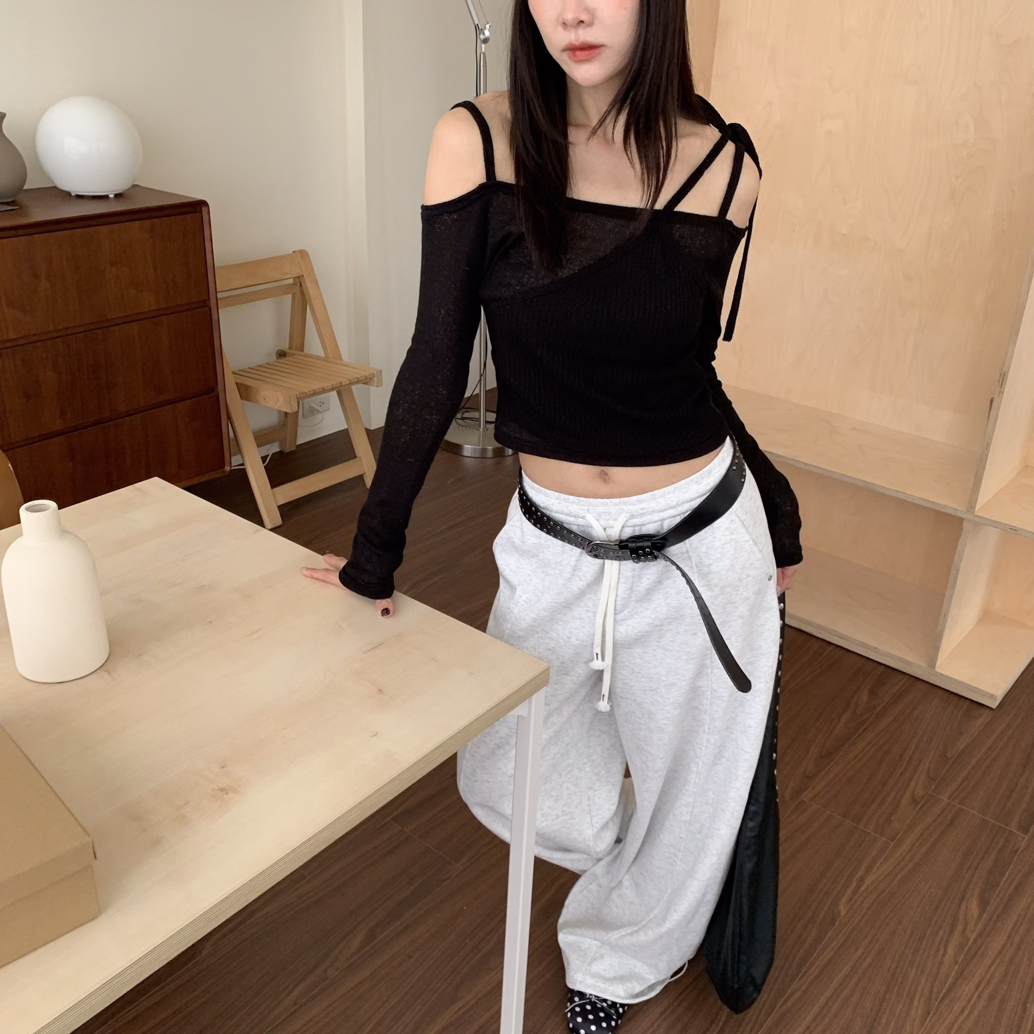 ISA_層次加分 假二件造型一字領綁帶上衣_63075