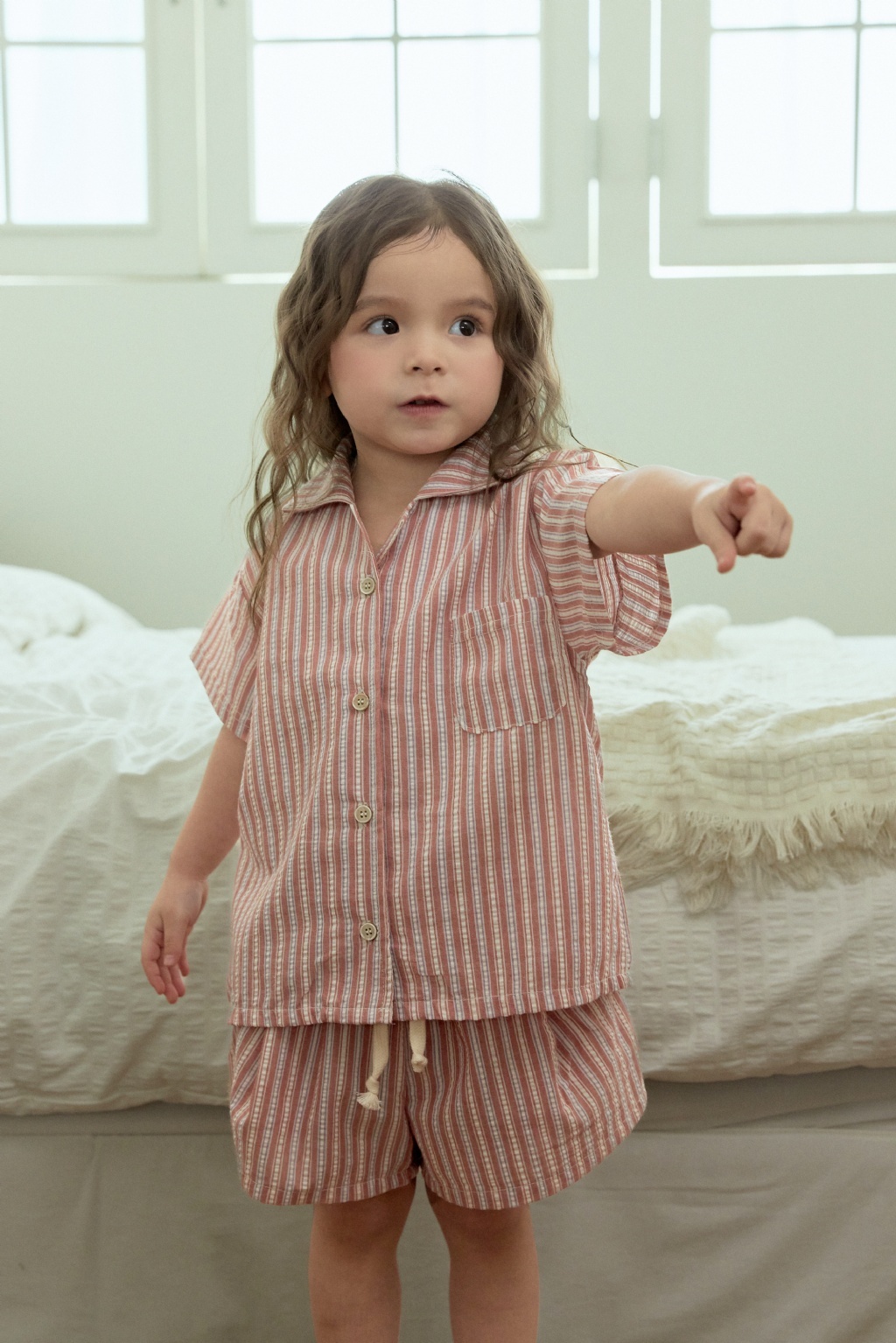 正韓夏Stellak 兩色無印感直條上衣