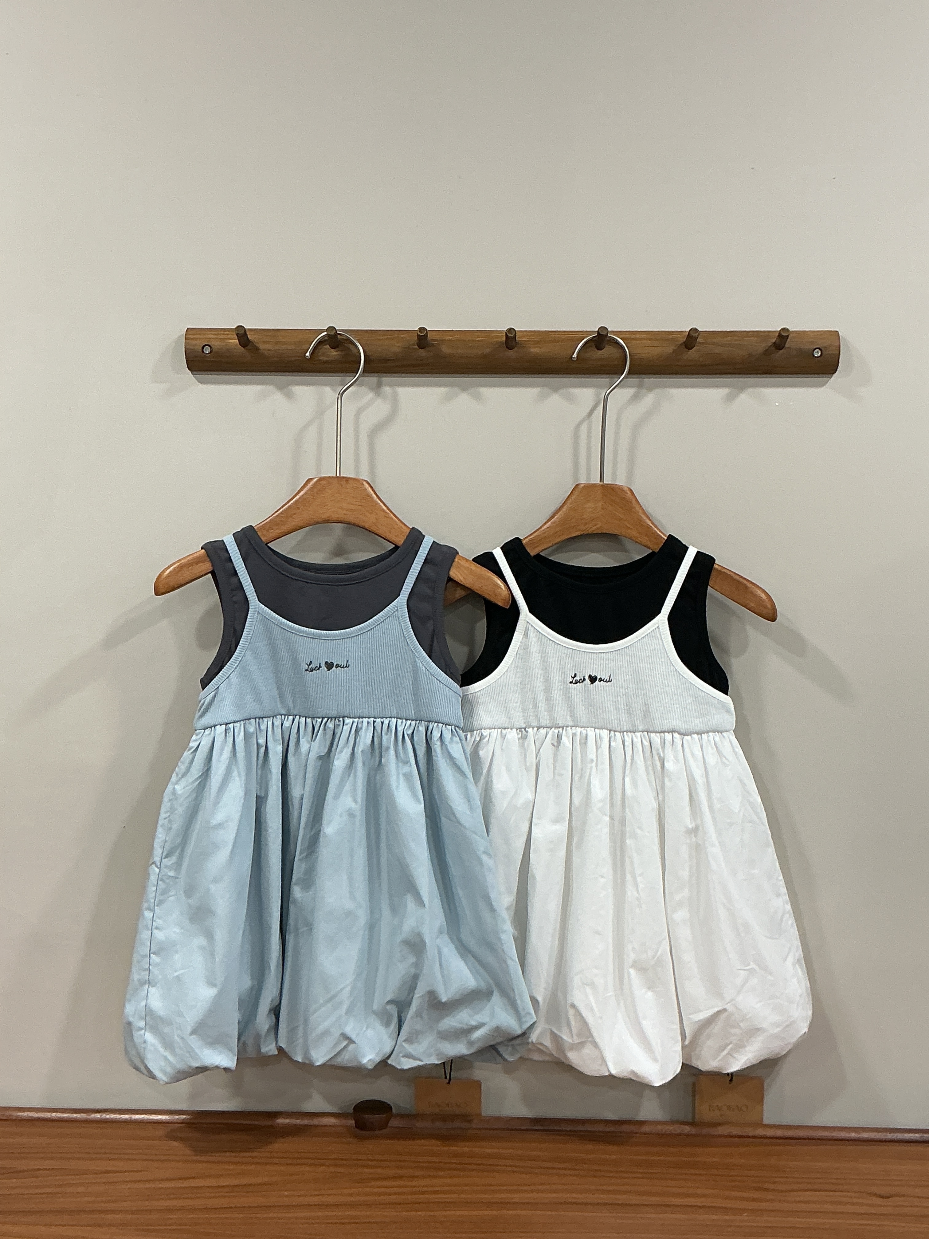 A04624假兩件背心澎澎洋裝