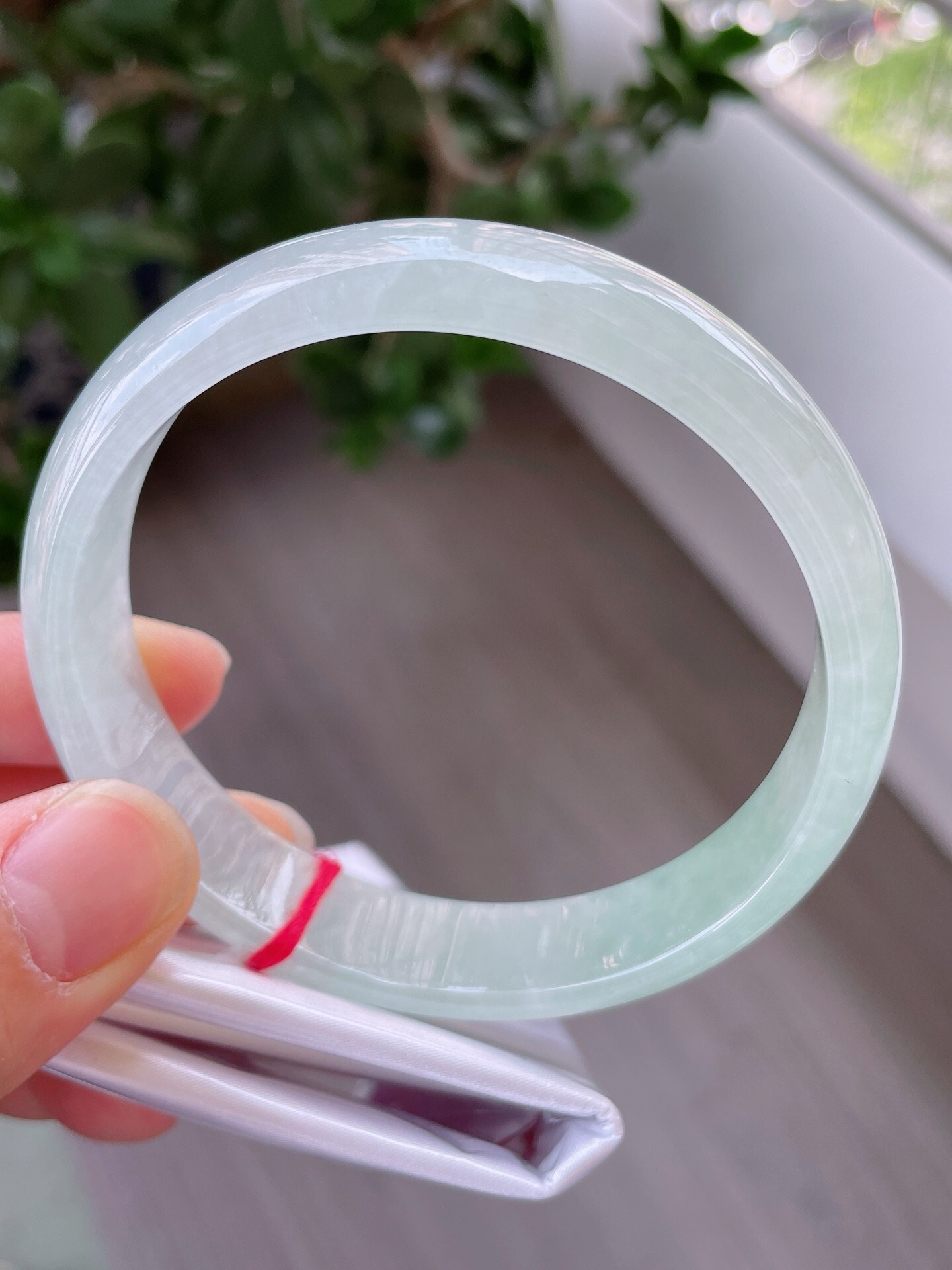 324139 63.5mm底色翡翠手鐲 (62以上)