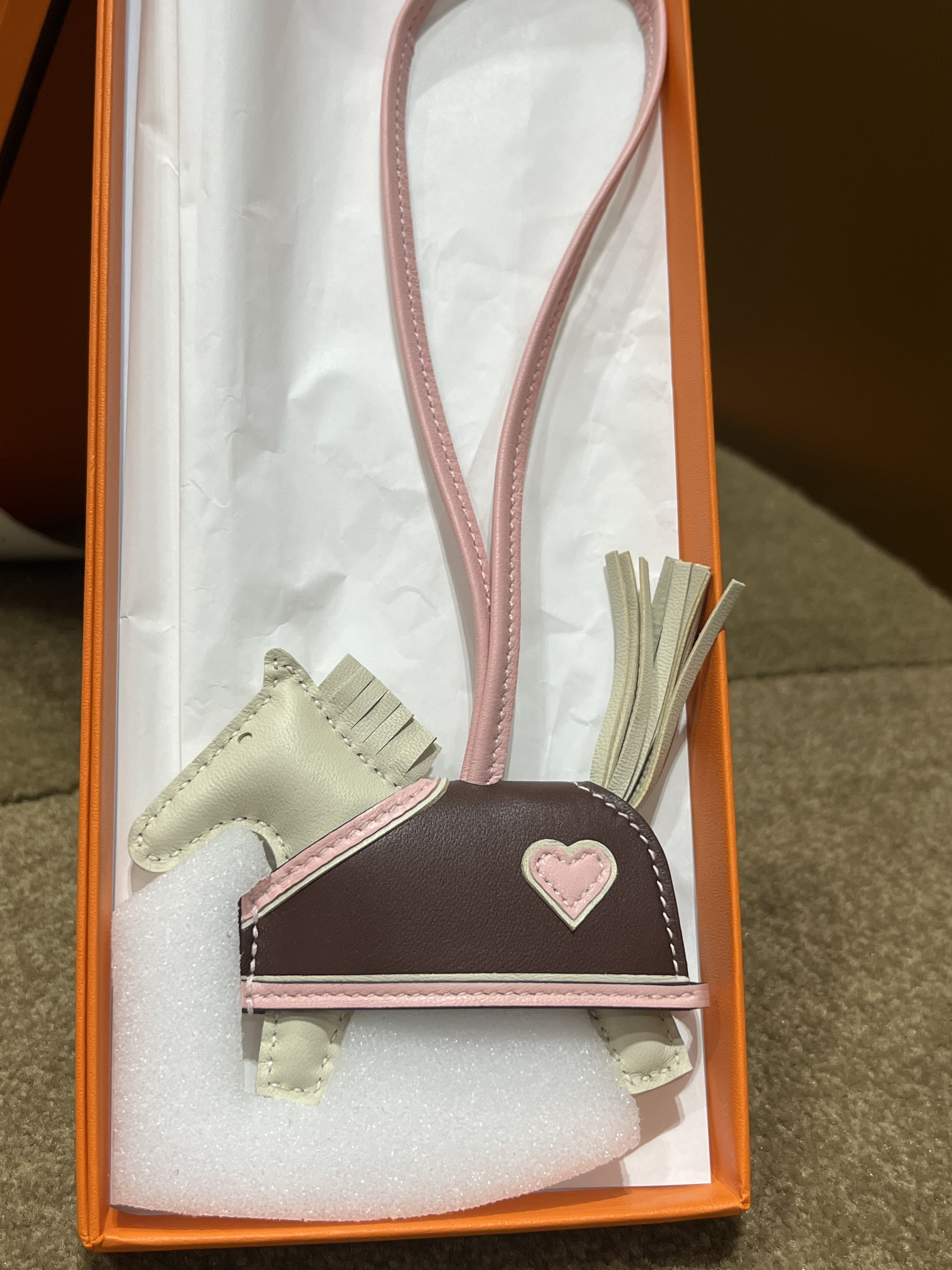 Rodeo Robeo Coeur PM charm  Craie / Rose Sakura / Terre