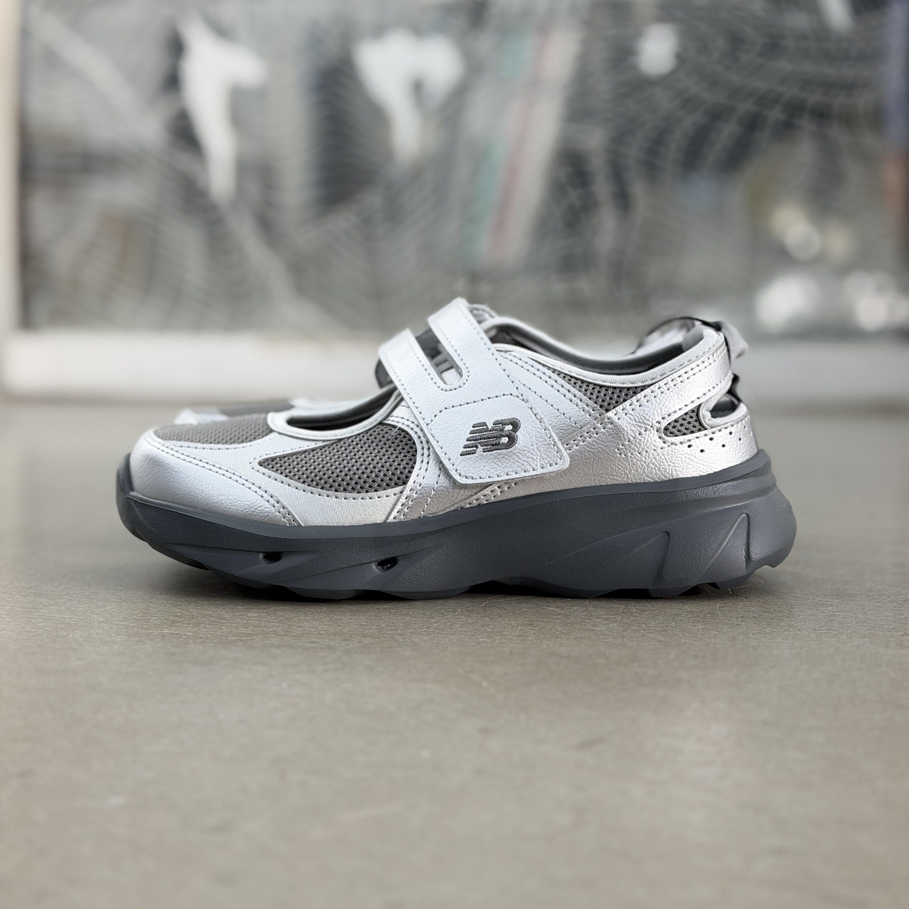 New Balance Breeze SD2202- Silver