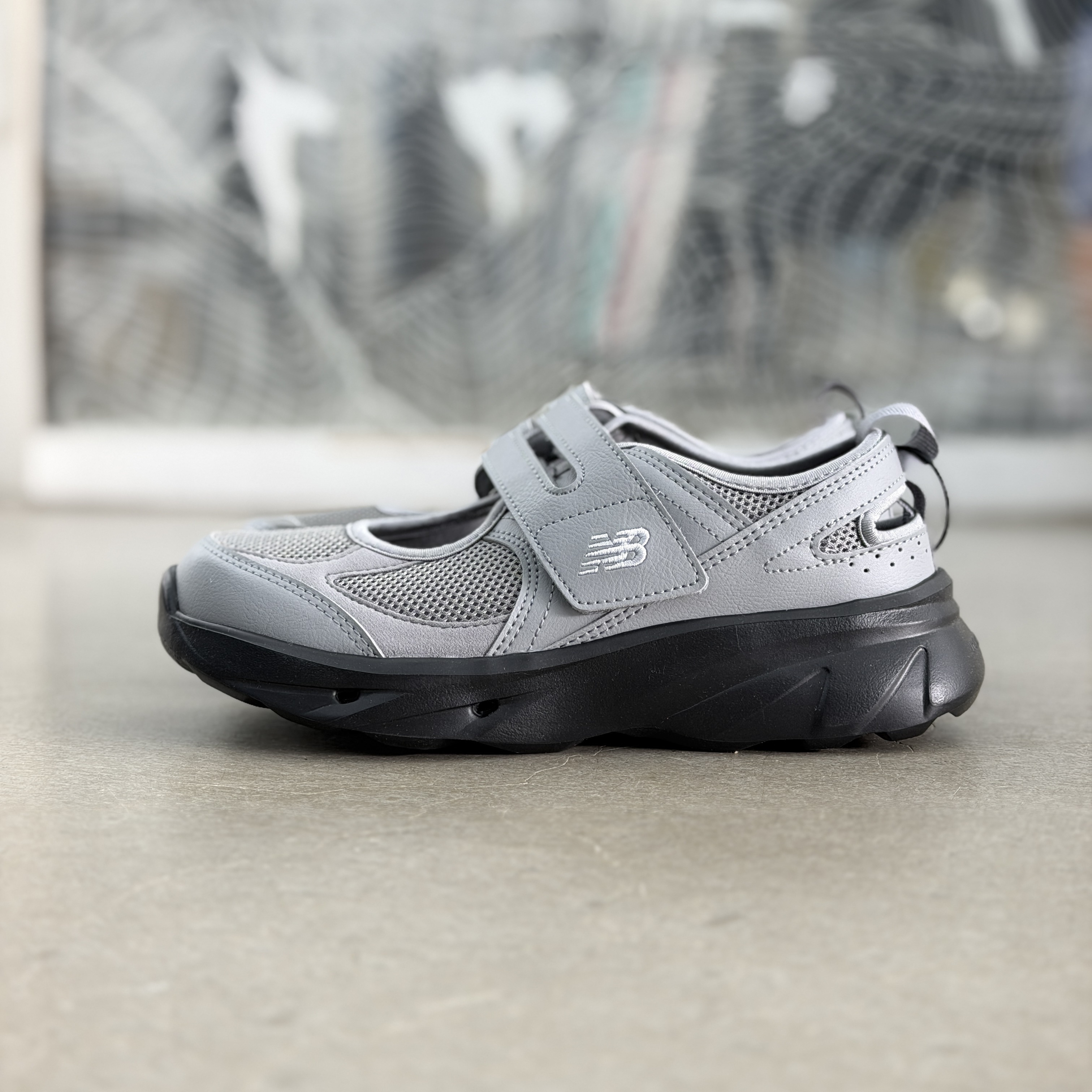 New Balance Breeze SD2202- Grey