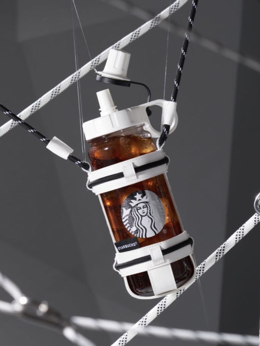 代購-Starbucks星巴克 透明款 大容量水壺 吸管杯 760ml（贈背帶）