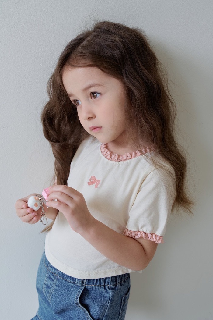 俏皮蝴蝶結上衣