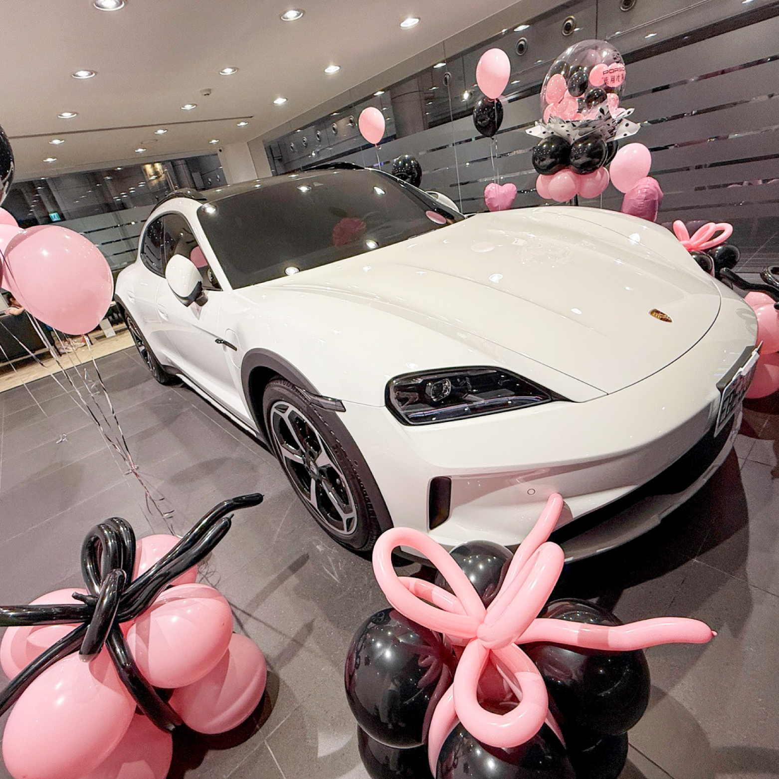 【交車儀式】保時捷．黑粉色系