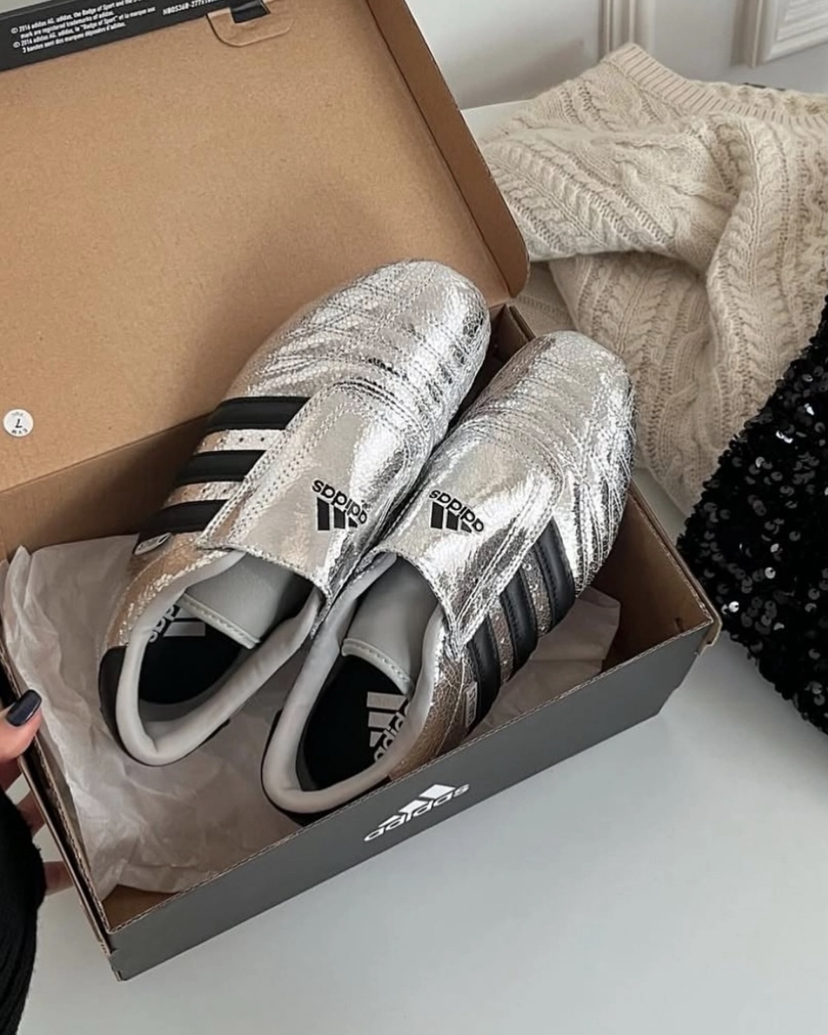 Adidas Taekwondo 爆裂銀 銀黑色 裂紋 皮革 跆拳道鞋 膠底 女鞋