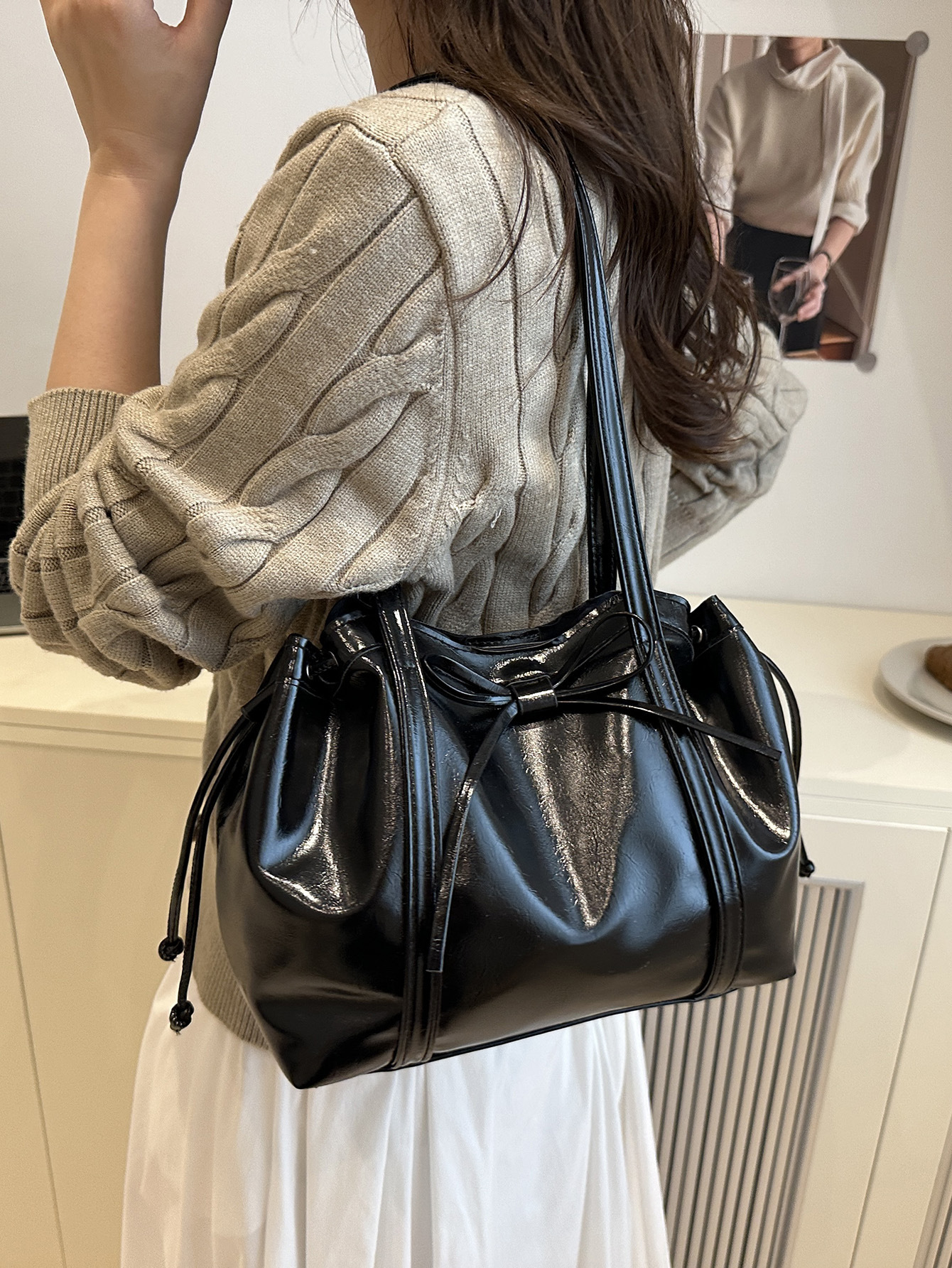 Autumn Glossy Drawstring Bow Shoulder Handbag
