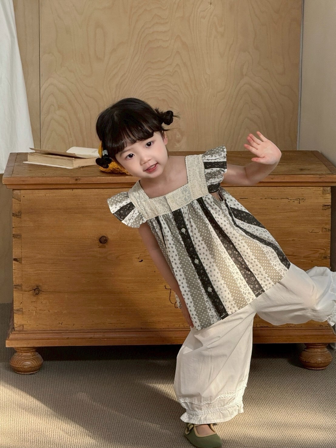 復古感小花拼接Tee