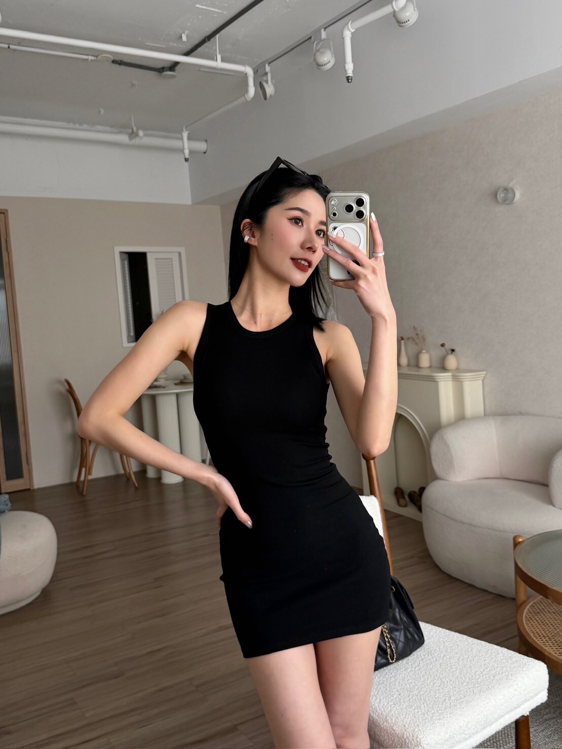 圓領罩杯包臀裙