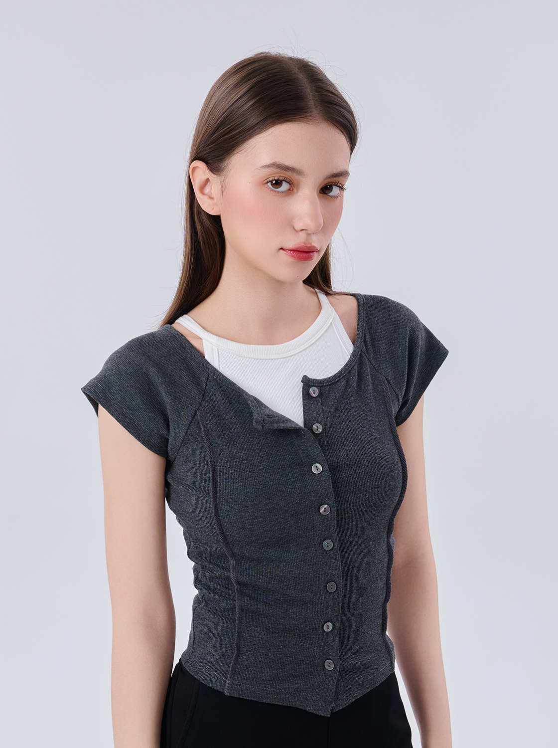 【期間限定】貝殼扣縫線上衣