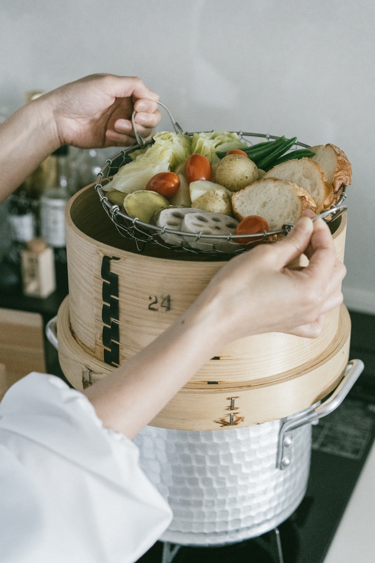 鳥井金網工芸 手編不鏽鋼經典龜甲紋把手足附蒸盤網籃