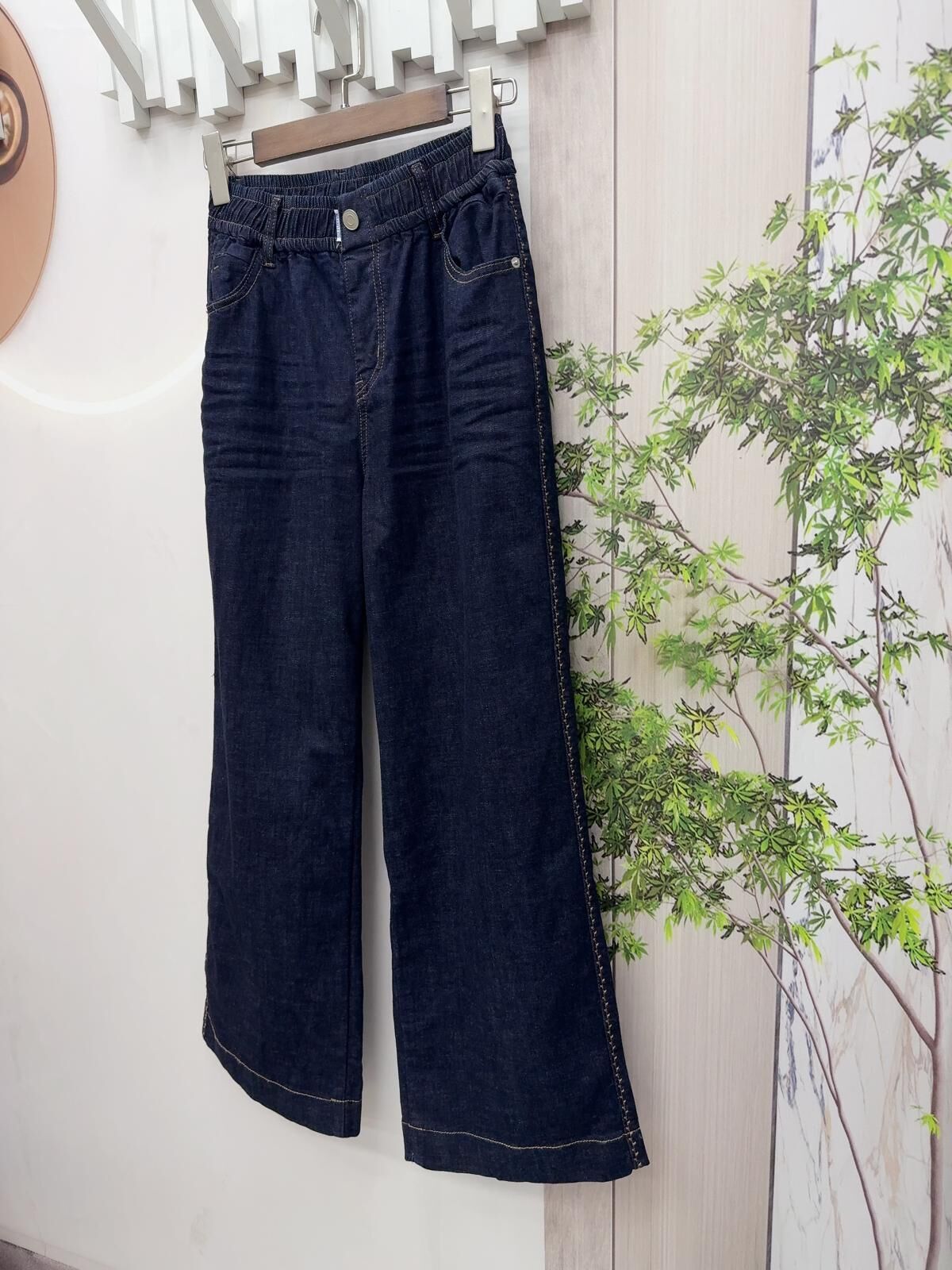 Mar 直腳型牛仔褲~153AS