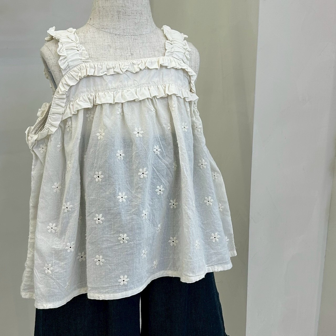 小花開在衣服上上衣