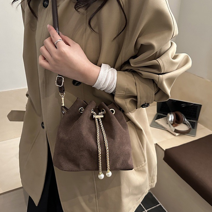 Matte Chic Trendy Bucket Crossbody Bag