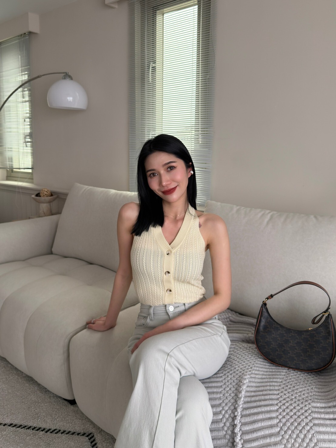 削肩排釦針織背心