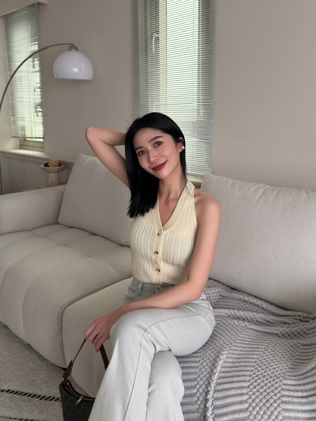 削肩排釦針織背心