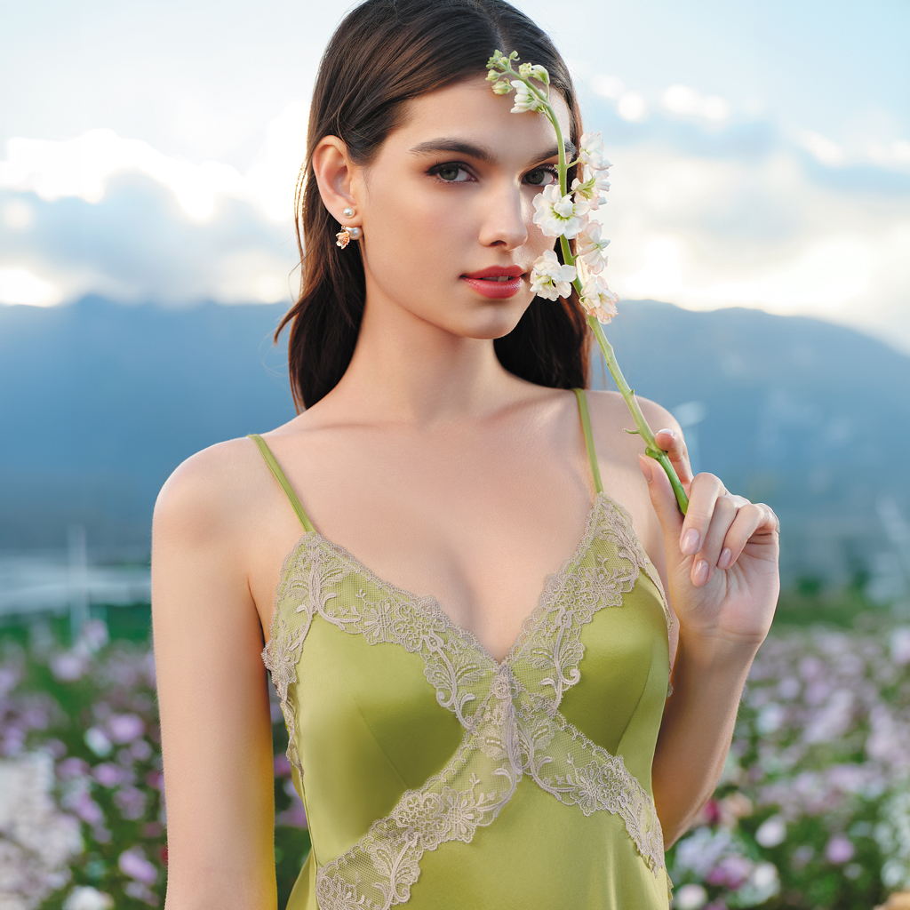 0327EF11-安莉芳內衣-黑標系列 : 優雅經典Pajamas（A11）