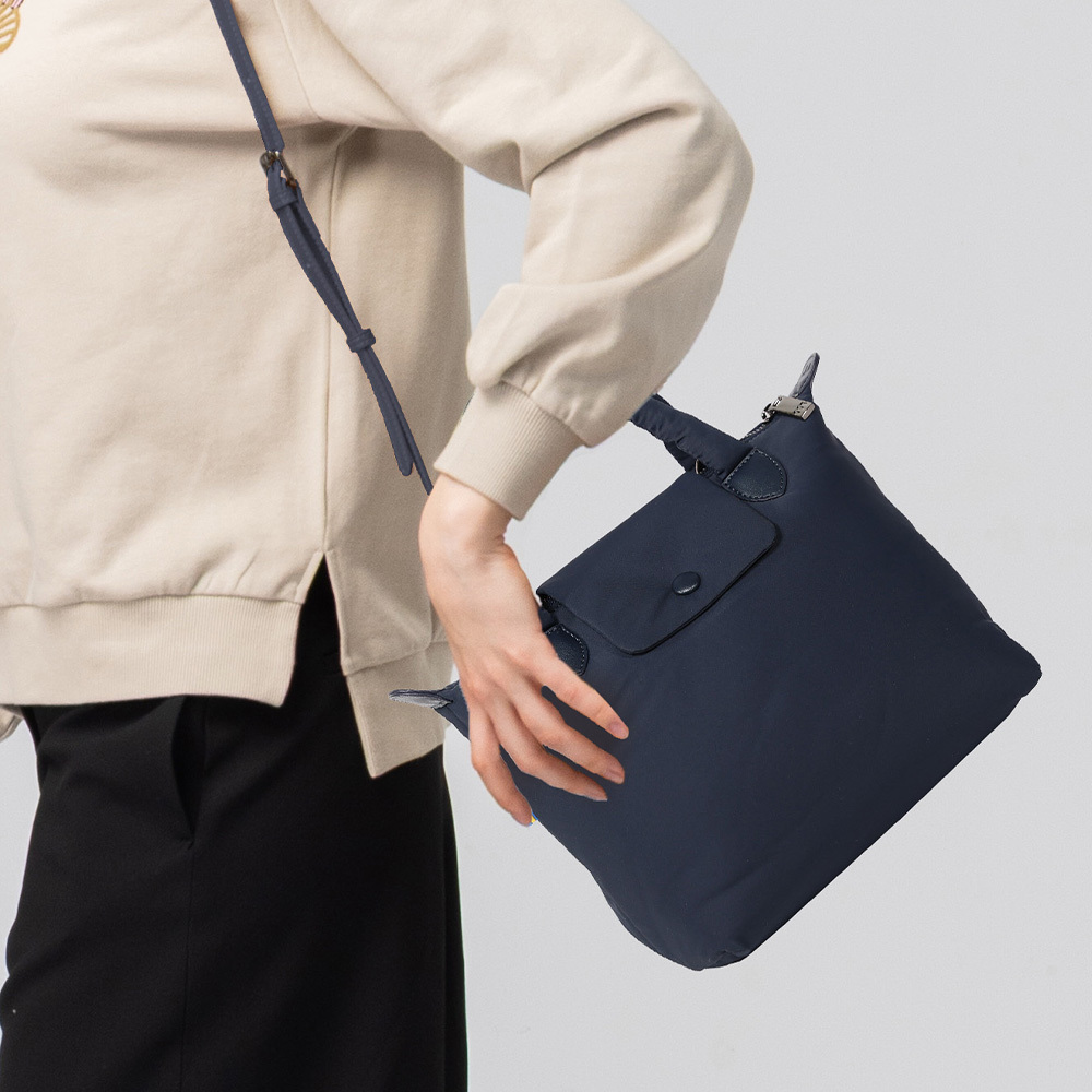 瑞典雲朵包系列｜防潑水 雲朵 水餃包(海軍藍)M