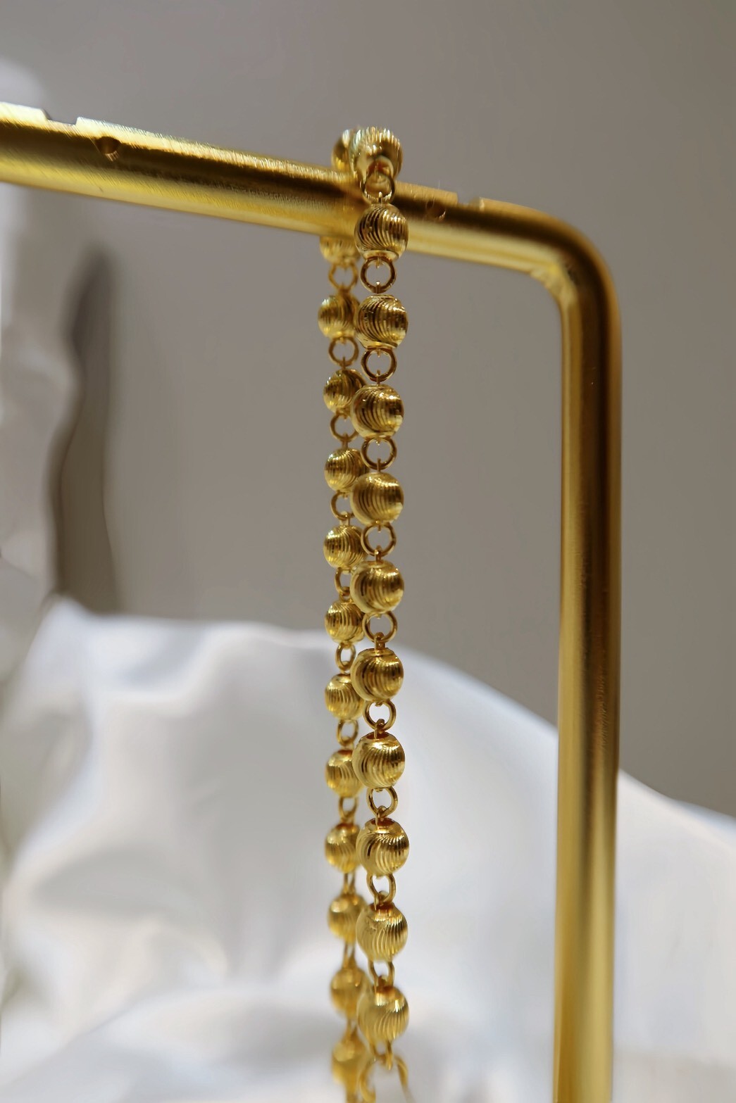 流韻金珠｜立體刻紋串珠手鍊