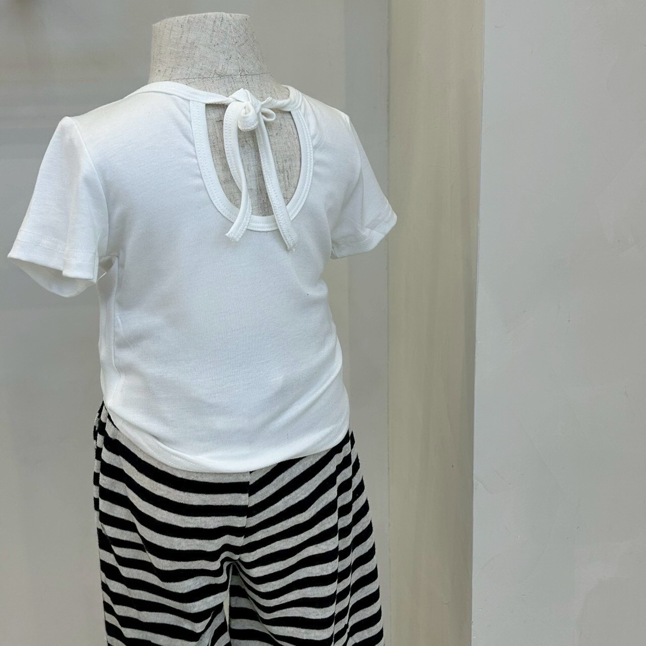 小心機露背綁帶上衣