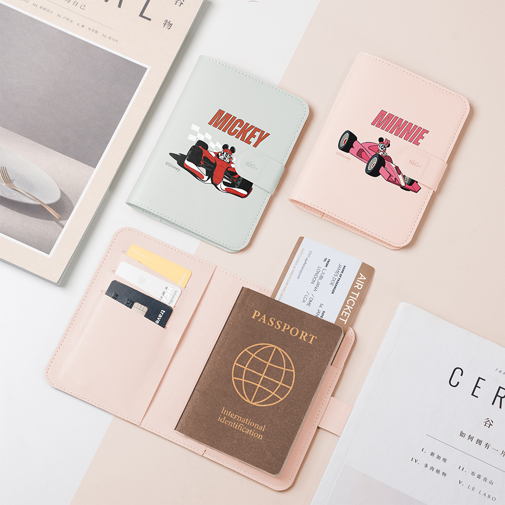 【 賽車系列 】Disney 米奇好朋友-輕巧皮革護照套&輕巧皮革行李吊牌＆三合一多功能滑鼠墊＆磁吸防丟手機卡夾【正版授權】