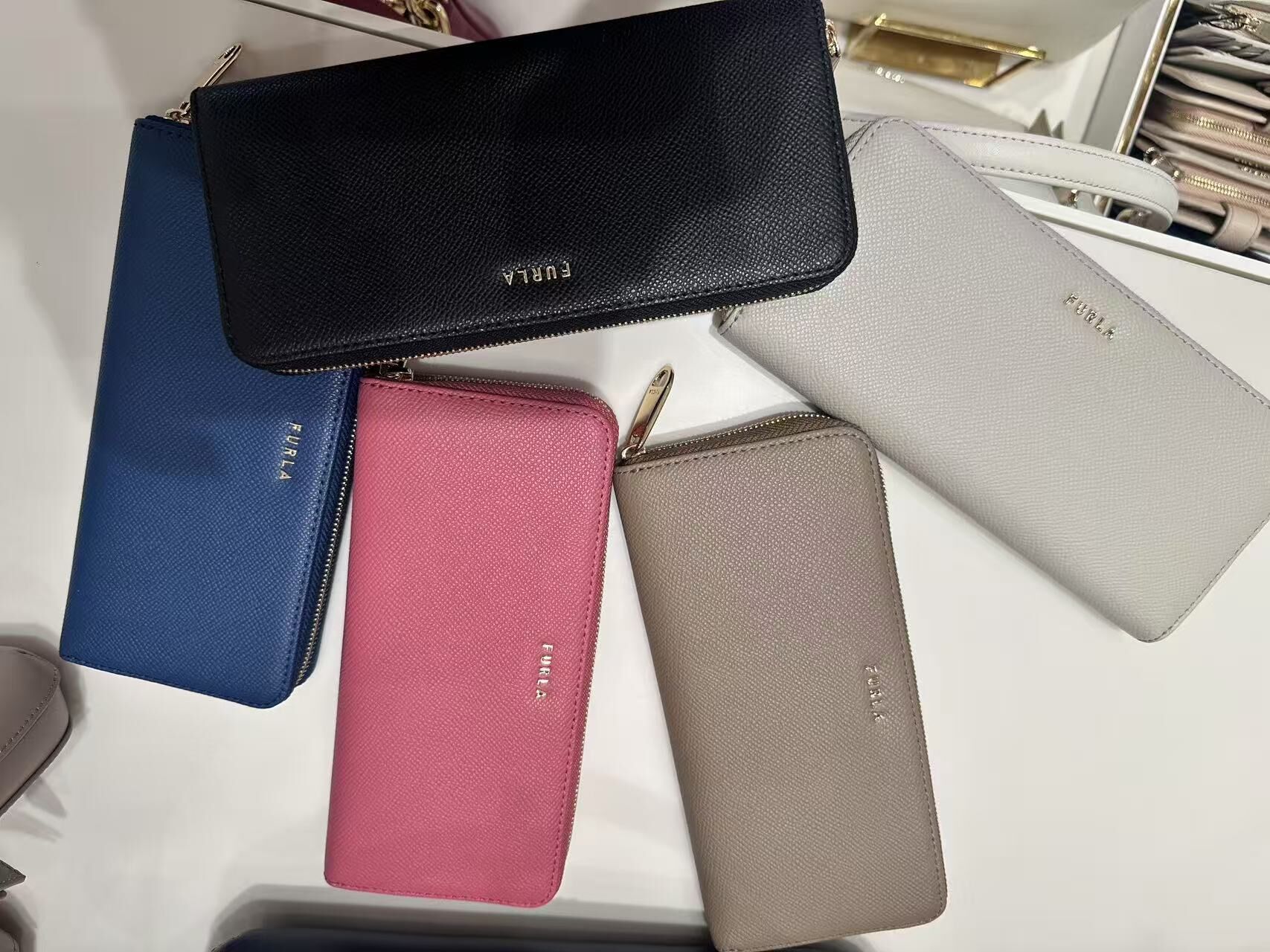 【預購】H032722  Furla Camelia 系列迷你包