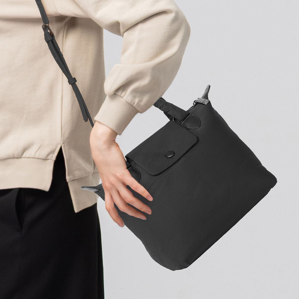 瑞典雲朵包系列｜防潑水 雲朵 水餃包(黑)M