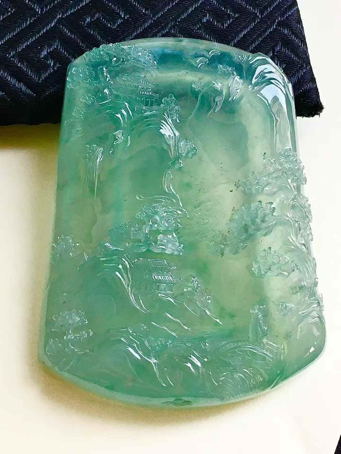 324365 翡翠山水牌