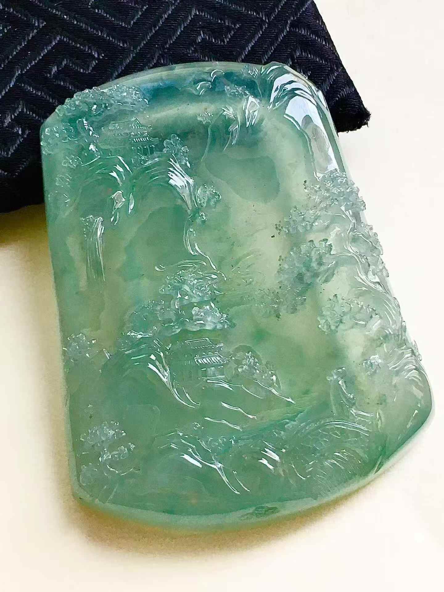 324365 翡翠山水牌