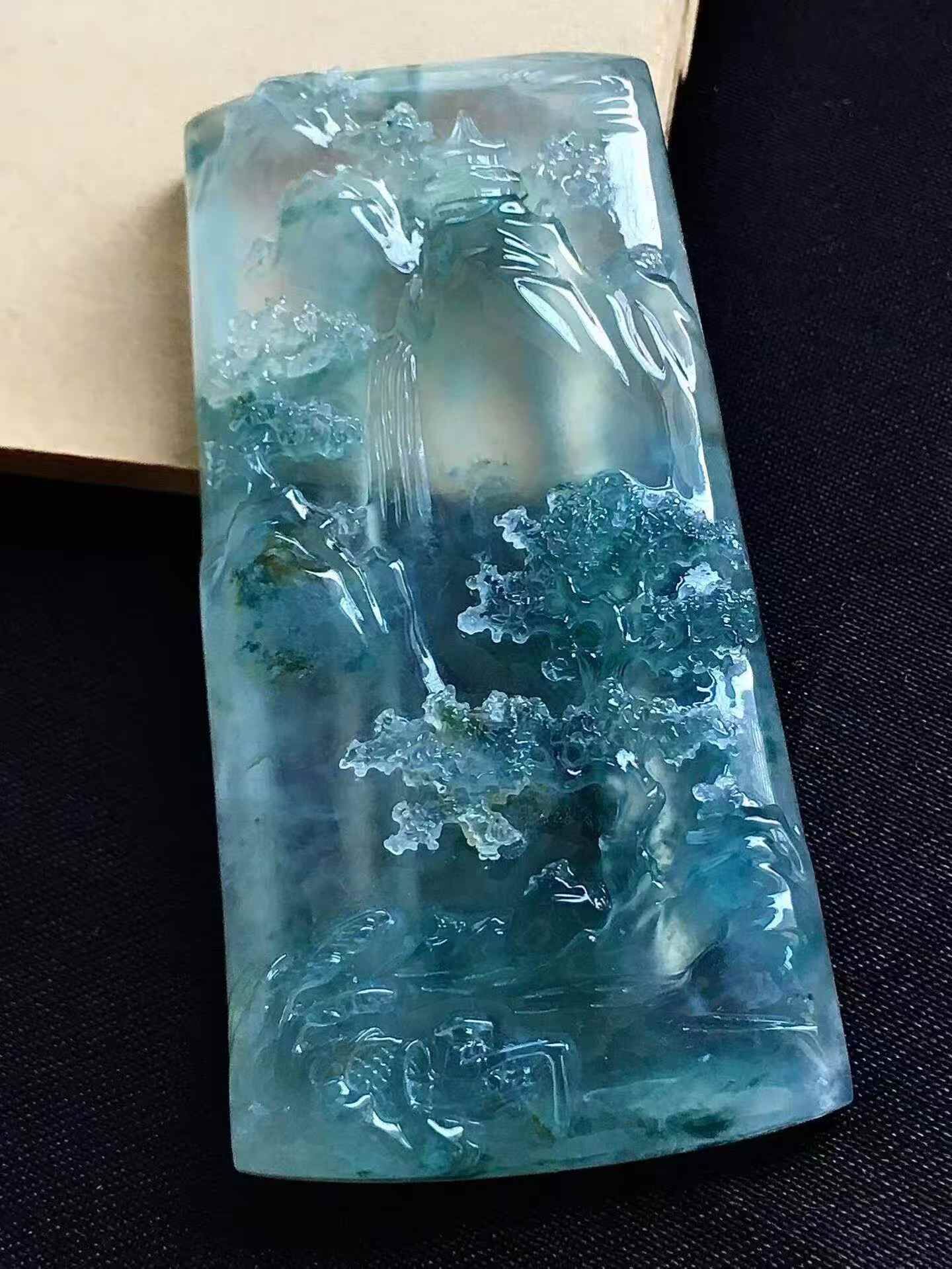 324366 翡翠山水牌