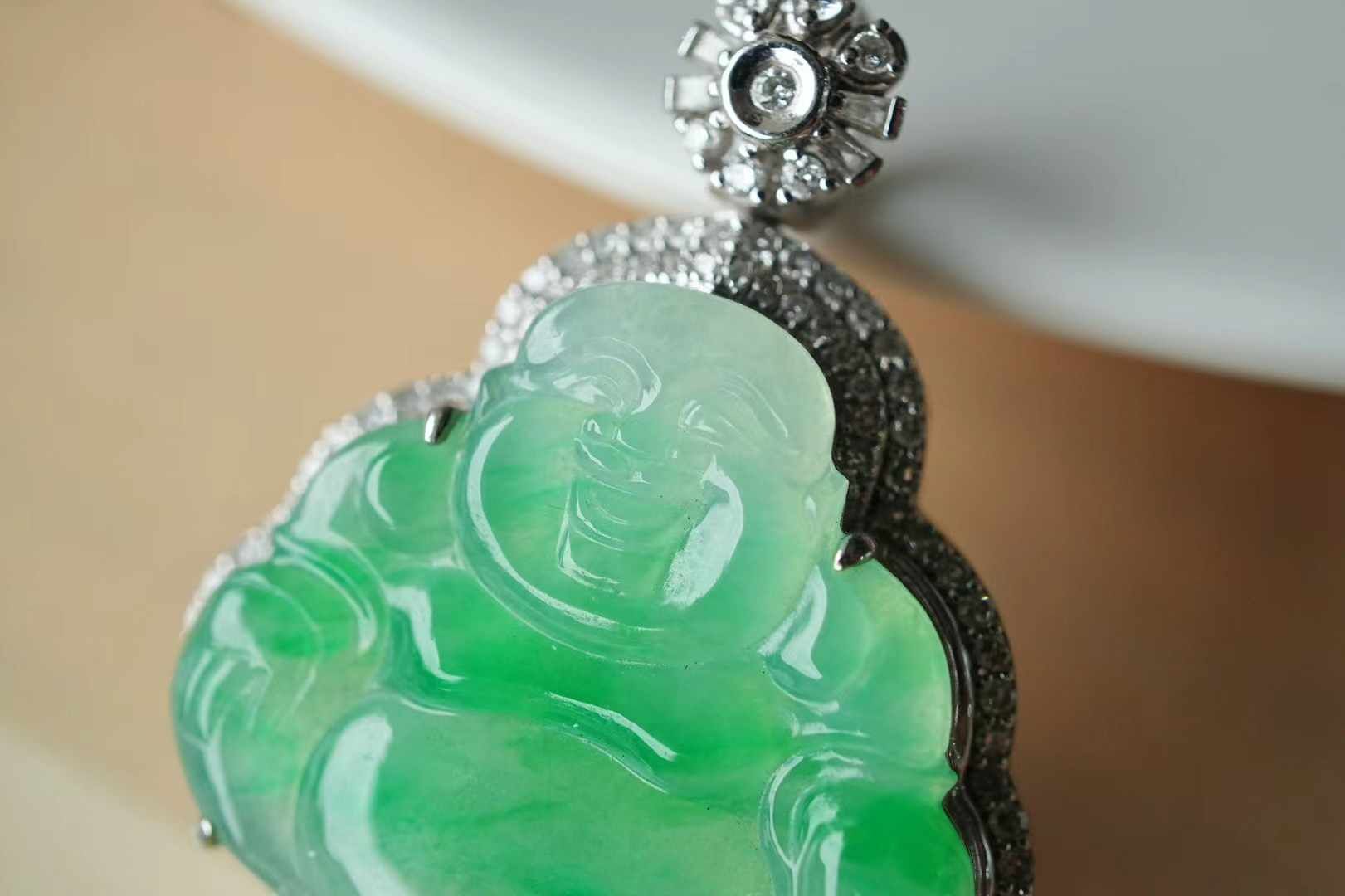324847 翡翠佛公吊墜