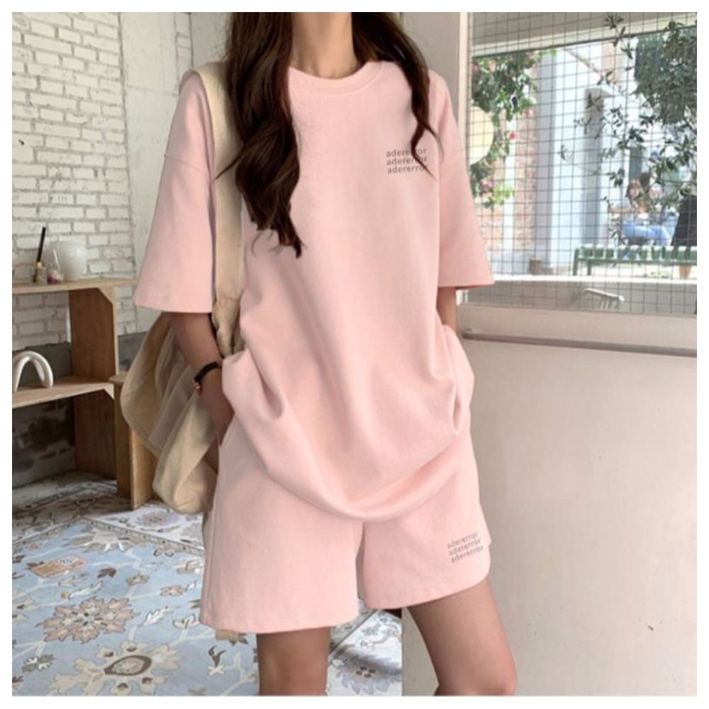 【ASister 小姊姊】S1300#中大尺碼套裝☆*牛奶絲*韓風3排字母圓領上衣+抽繩短褲*褲裝(2色 M-3XL)