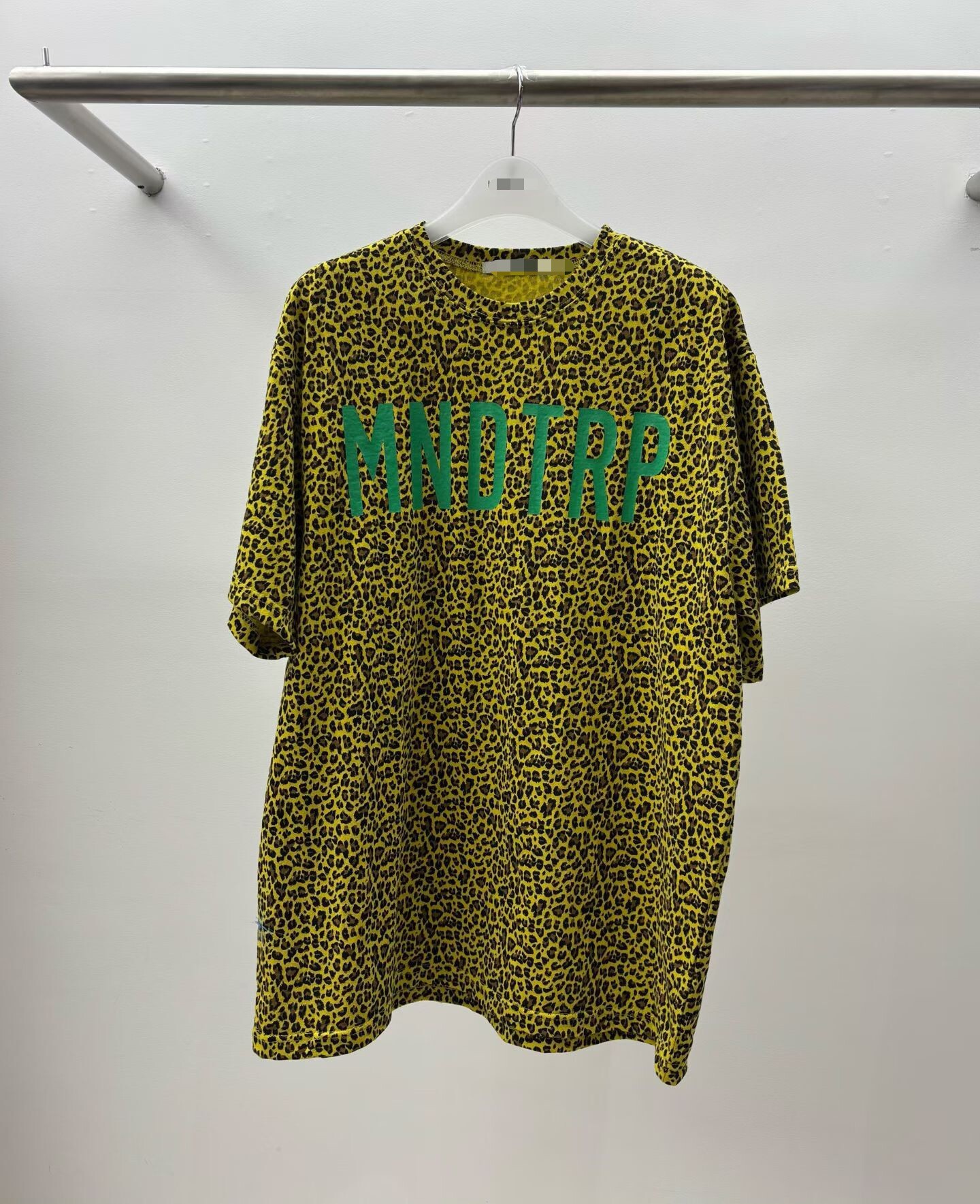 小豹紋印字寬版T