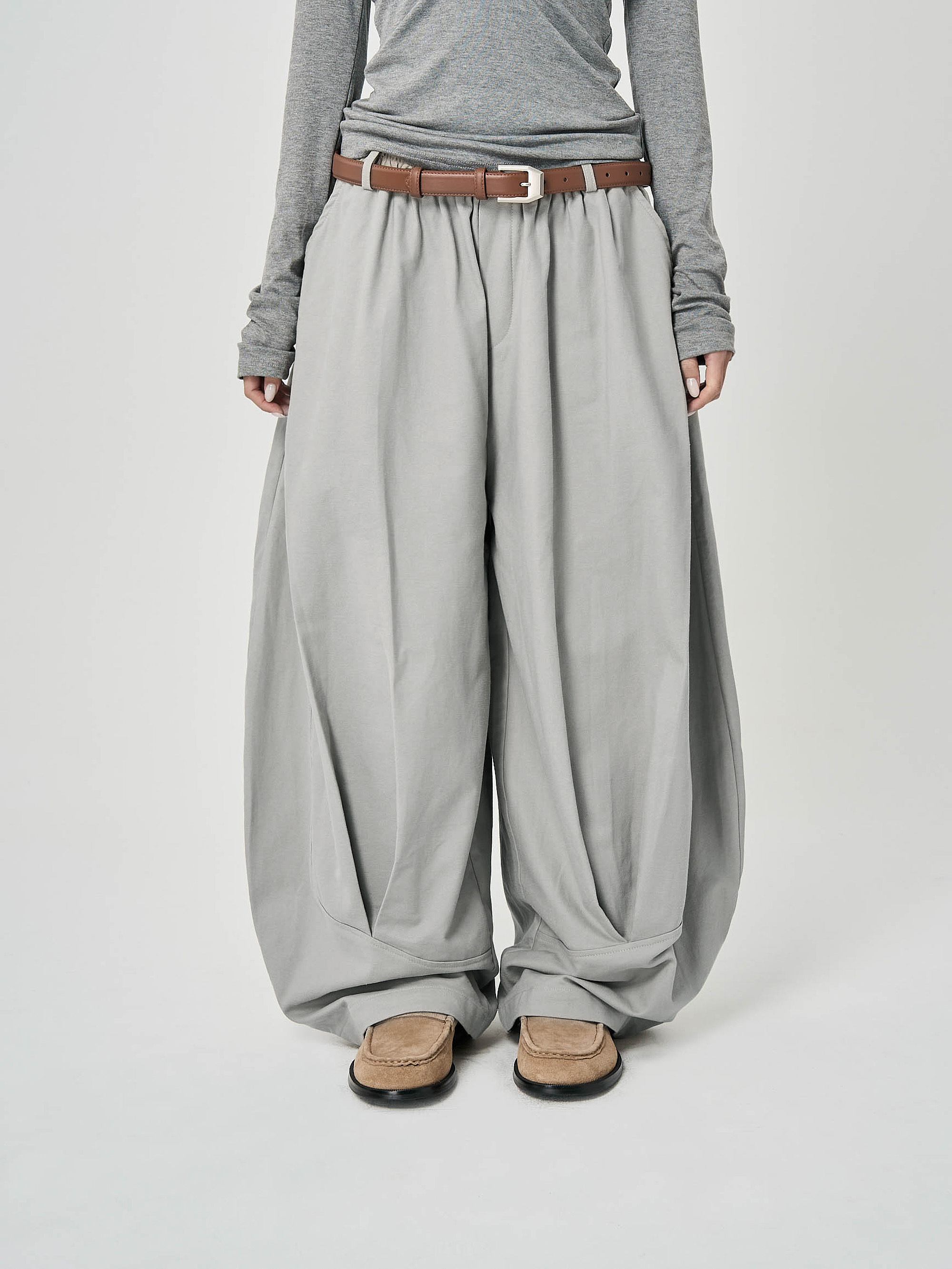 空間輪廓繭形長褲-灰