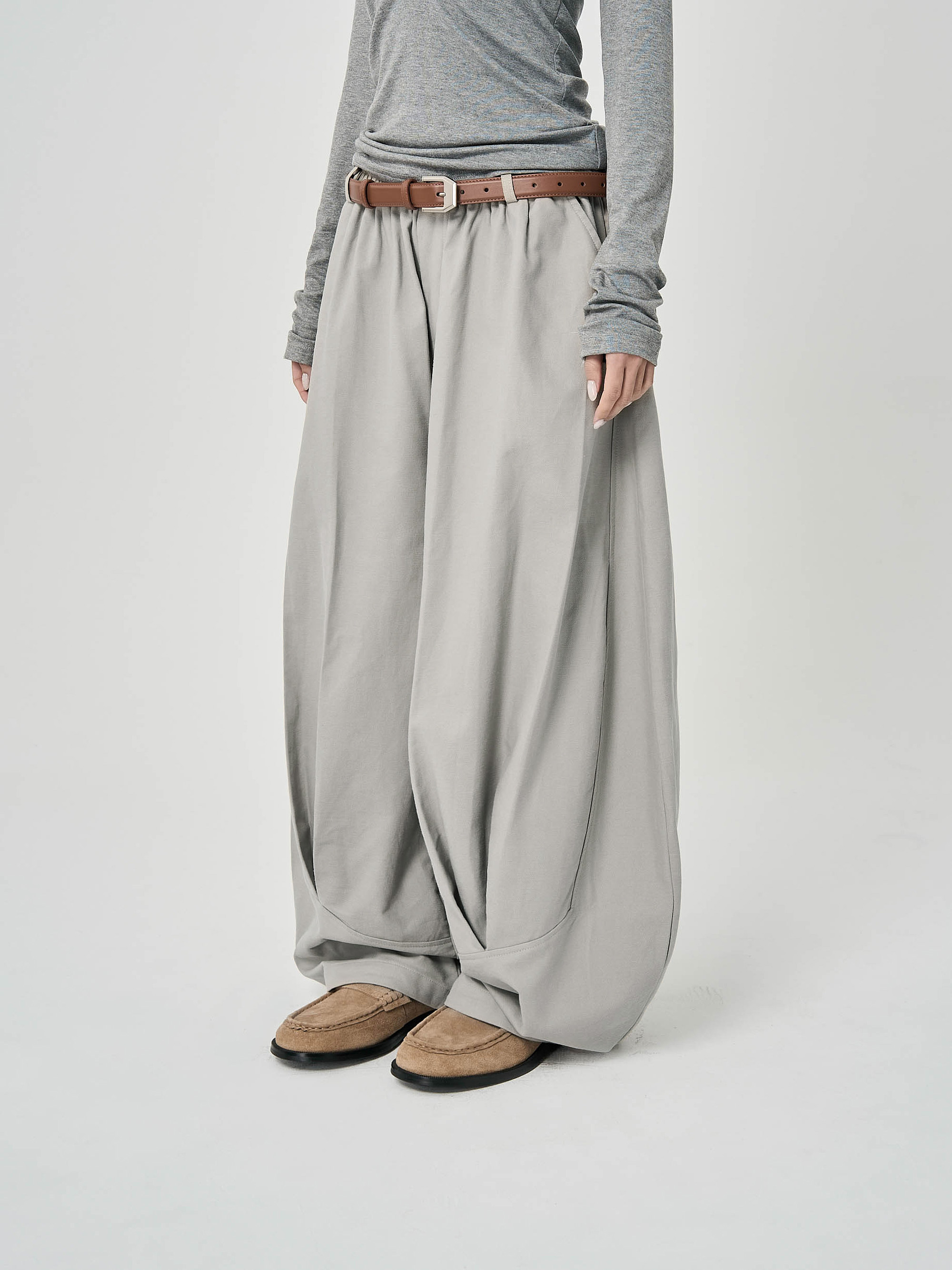 空間輪廓繭形長褲-灰