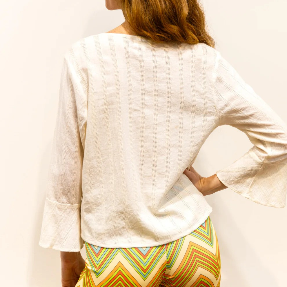 1BB0327-036 [BRIGITTE BARDOT] Vado Embroidered Ecru Top #202610900 (EU)